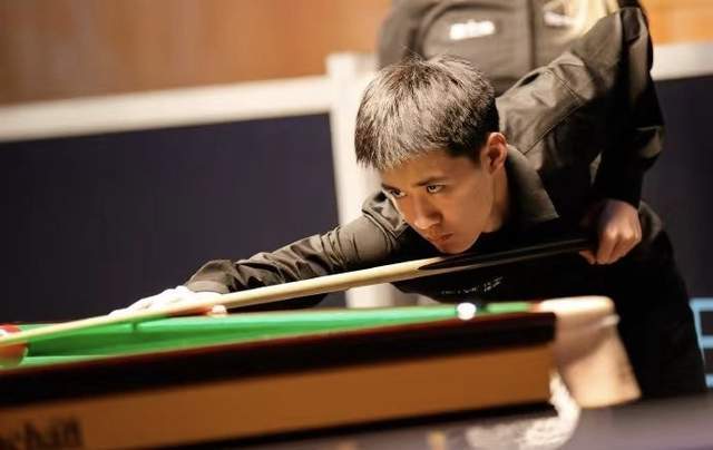 随着雄鹿和 随着雄鹿和