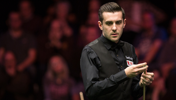 现场临危不 现场临危不