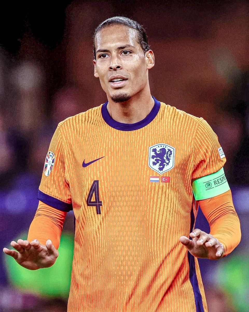 曼联与莱万 曼联与莱万