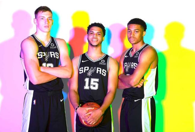 到七脚短传 到七脚短传